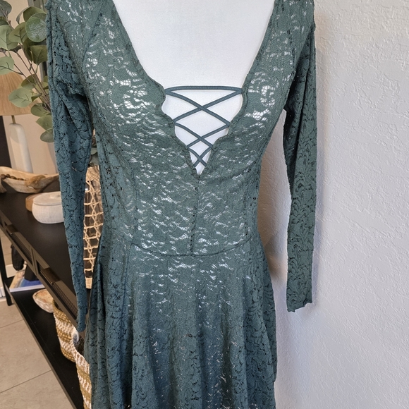 Free People Green V-Neck Fit and Flare Long Sleeve Dress - Picture 2 of 7